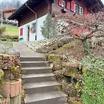 Nyaraló Elegant Family With And Mountain Views Leissigen