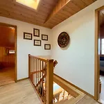 Сasa de vacaciones Elegant Family With And Mountain Views
