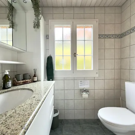 Elegant Family With And Mountain Views * Leissigen