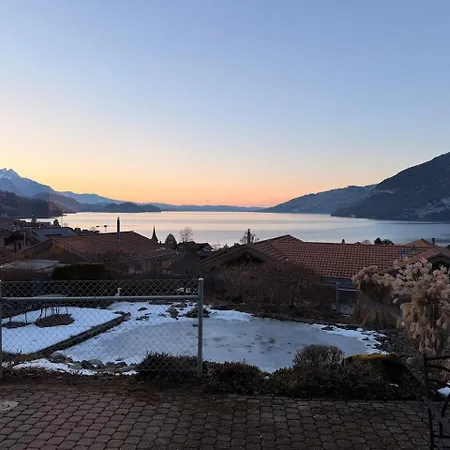 Elegant Family With And Mountain Views *