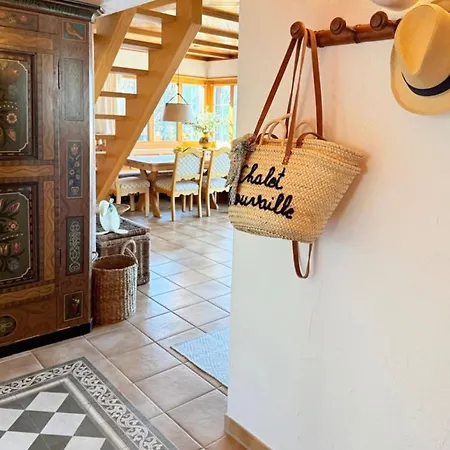 Elegant Family With And Mountain Views Leissigen