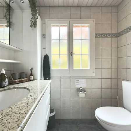 Elegant Family With And Mountain Views * Leissigen