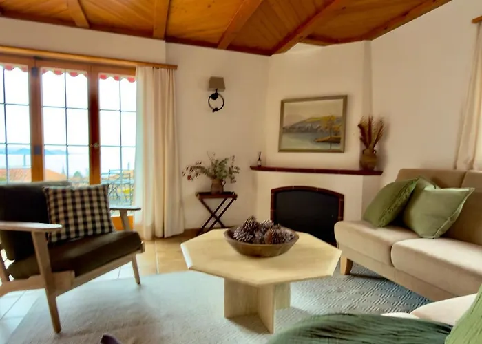 Elegant Family With And Mountain Views Vakantiehuis Leissigen