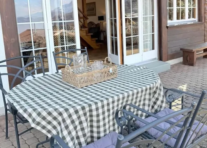 בית נופש Elegant Family With And Mountain Views *