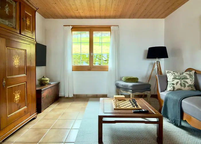 בית נופש Elegant Family With And Mountain Views Leissigen