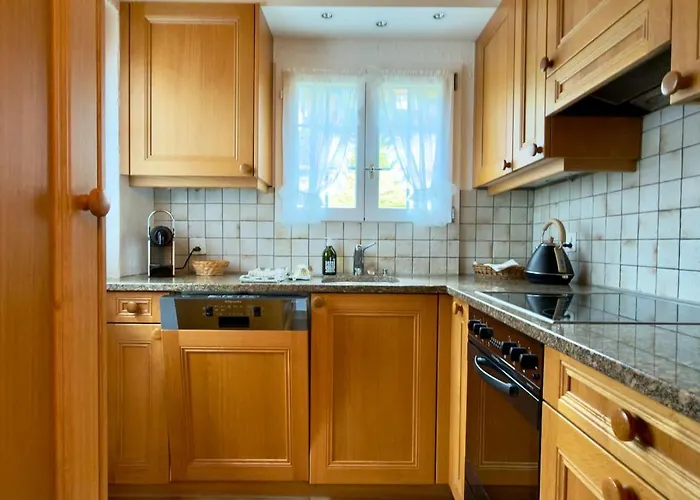 Elegant Family With And Mountain Views Semesterbostad *