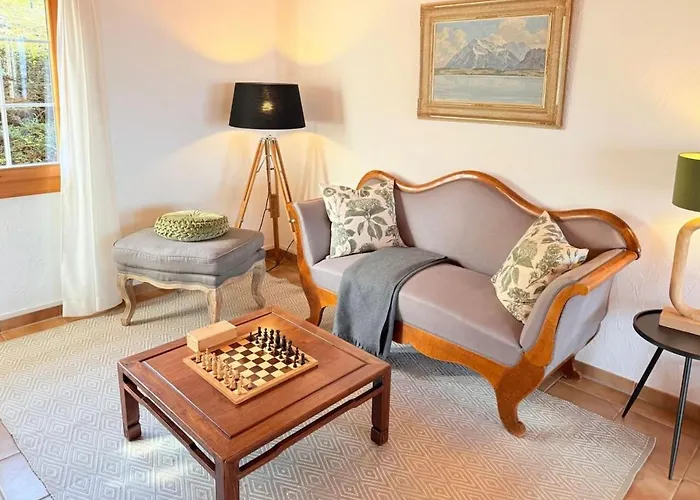 Elegant Family With And Mountain Views Leissigen