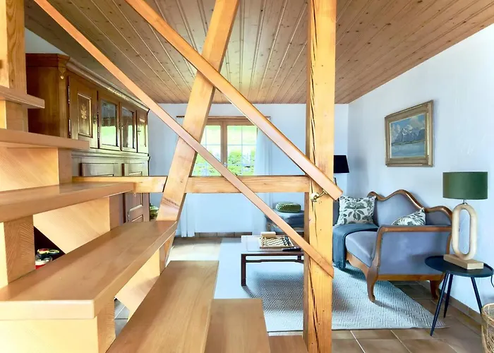 Elegant Family With And Mountain Views *